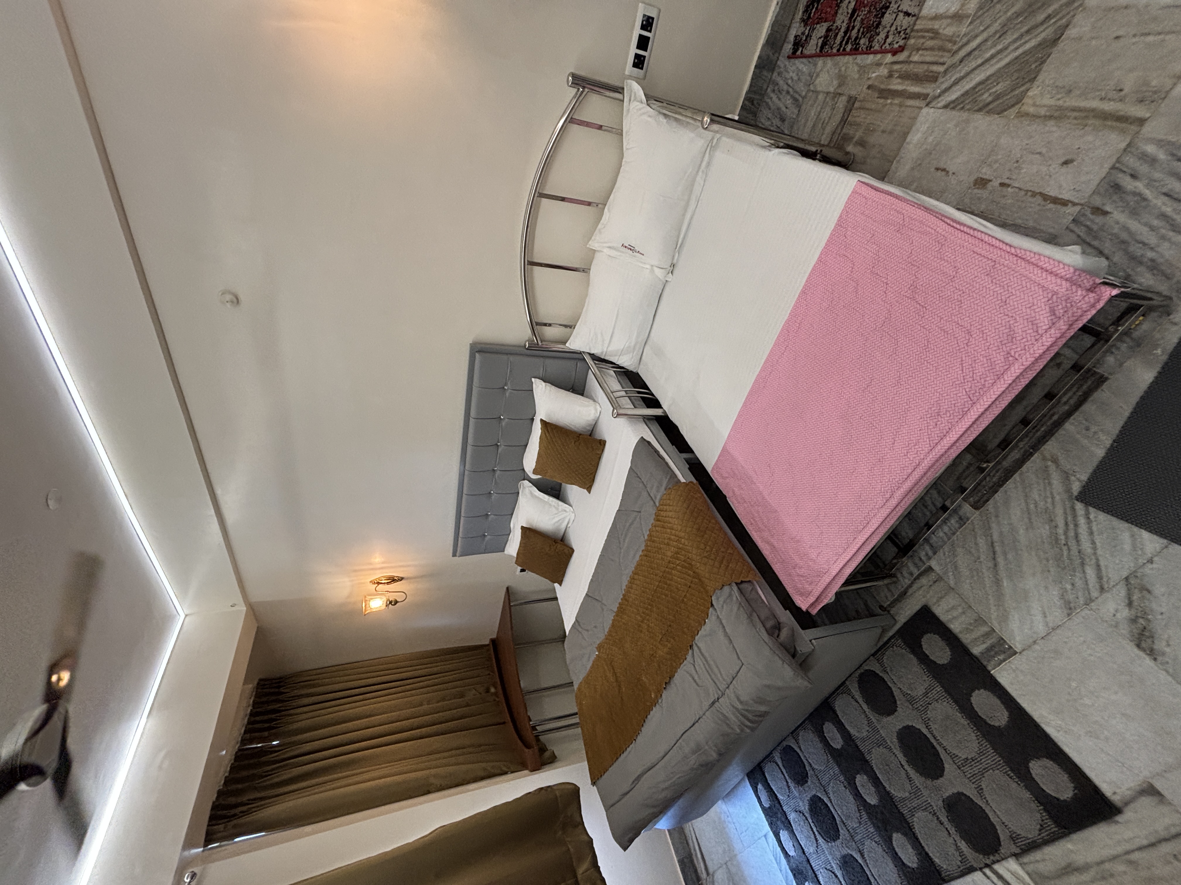 Balcony rooms near Ghat